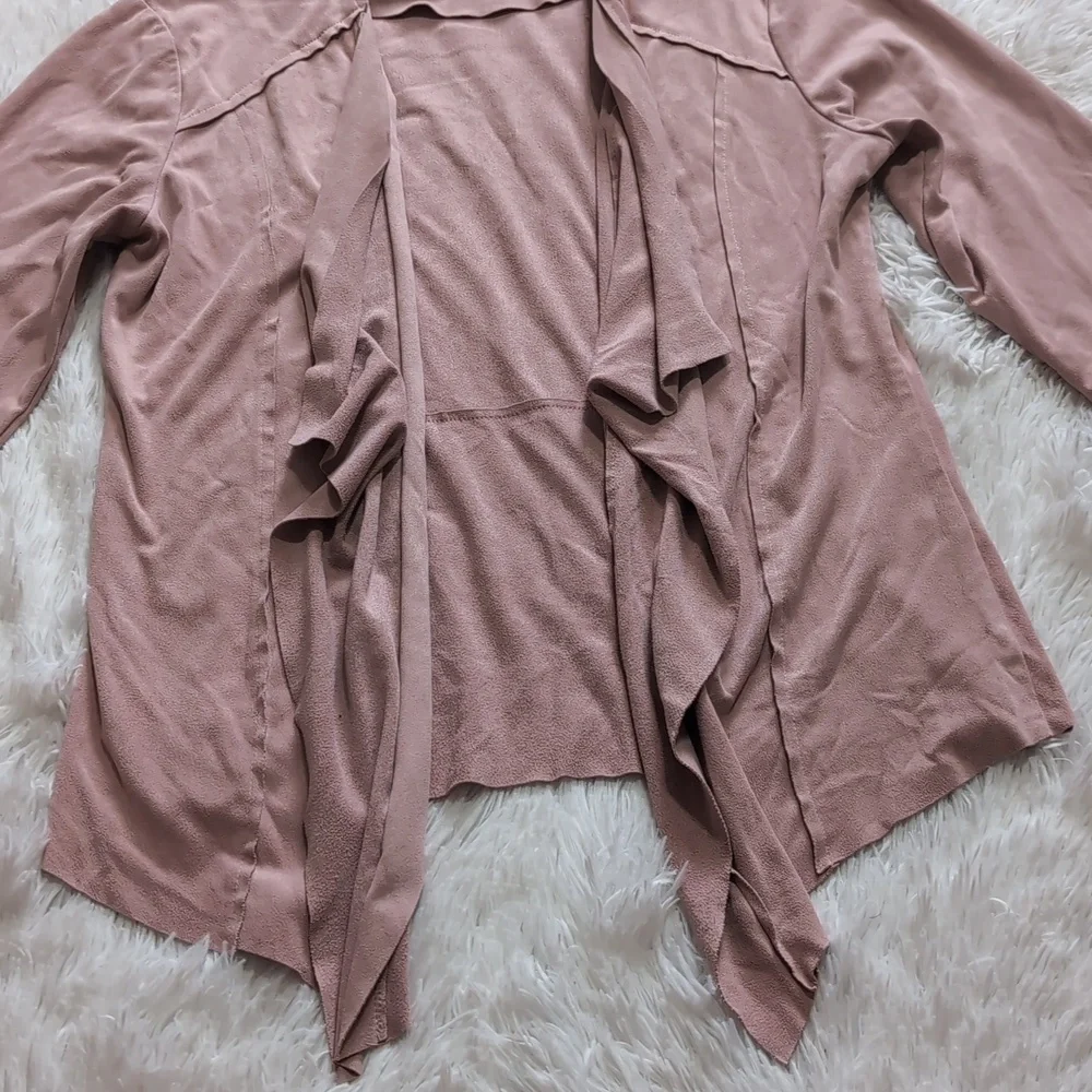 Black Tape_ Pastel Pink Suede Open Front Flowy Waterfall Cardigan Medium